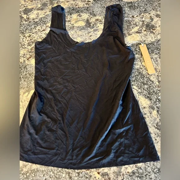 Skims Milky Sheer Tank Top Obsidian - Picture 2 of 3